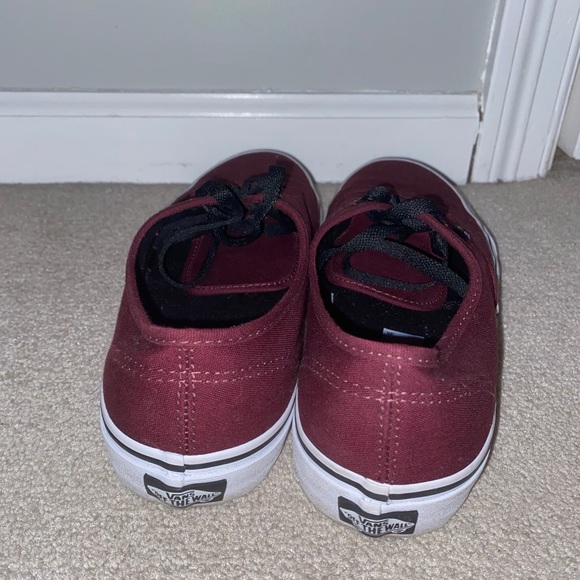 Vans - Picture 3 of 4